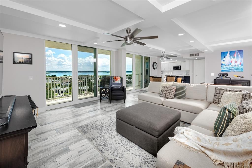 For Sale: $495,000 (1 beds, 2 baths, 1235 Square Feet)