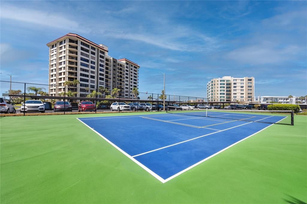 For Sale: $495,000 (1 beds, 2 baths, 1235 Square Feet)