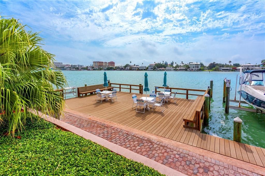 For Sale: $495,000 (1 beds, 2 baths, 1235 Square Feet)