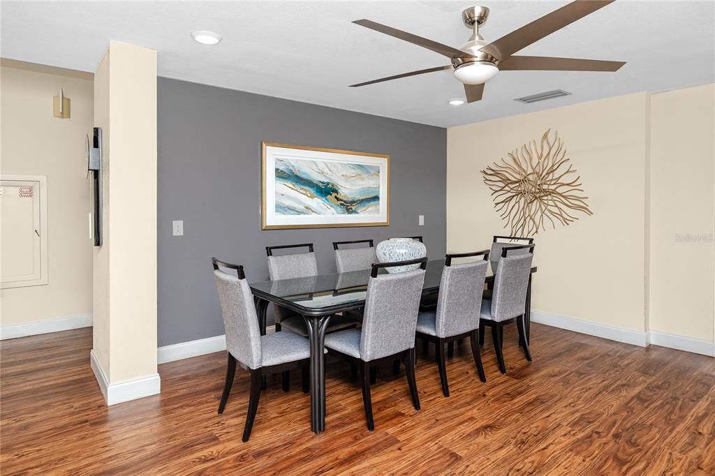 For Sale: $495,000 (1 beds, 2 baths, 1235 Square Feet)