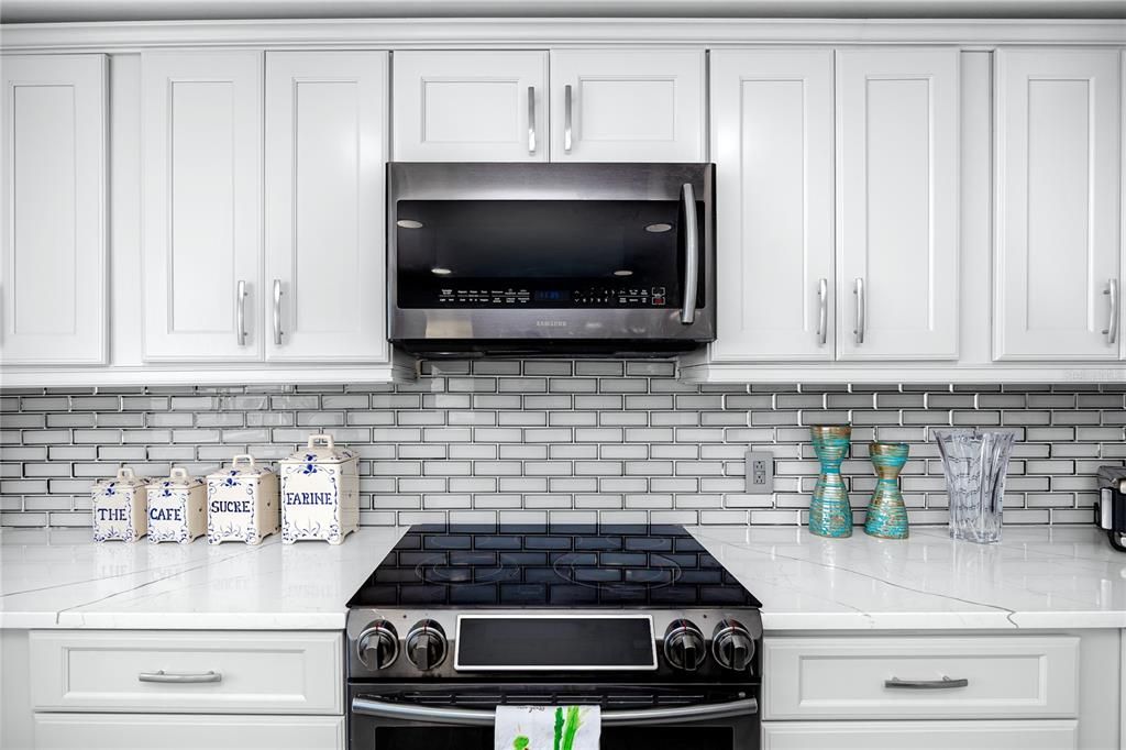 For Sale: $495,000 (1 beds, 2 baths, 1235 Square Feet)