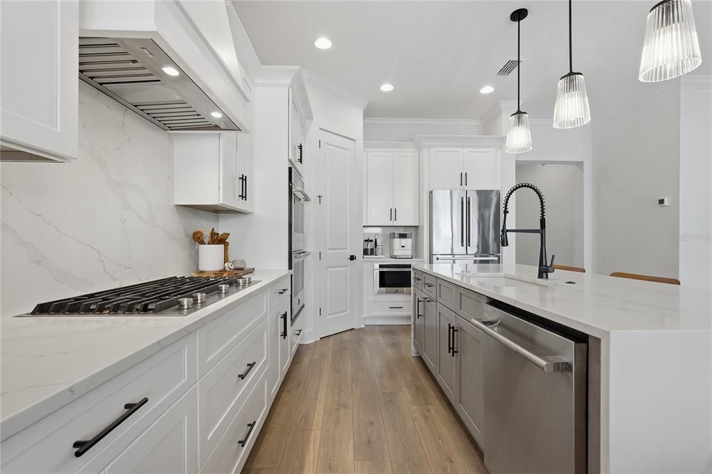 For Sale: $1,550,000 (4 beds, 3 baths, 3328 Square Feet)