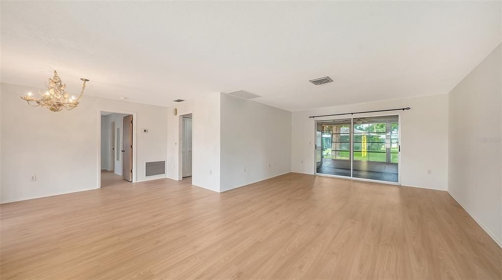 En Venta: $245,000 (2 camas, 2 baños, 1498 Pies cuadrados)