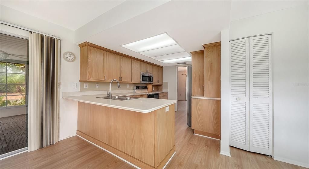 En Venta: $245,000 (2 camas, 2 baños, 1498 Pies cuadrados)