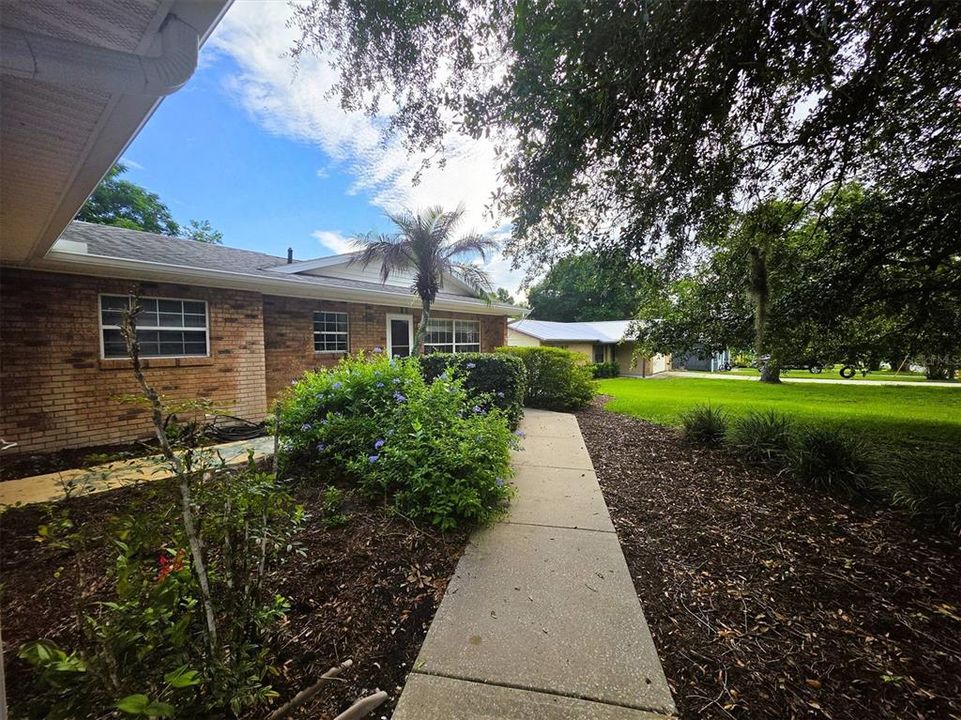 For Sale: $299,000 (3 beds, 2 baths, 1530 Square Feet)