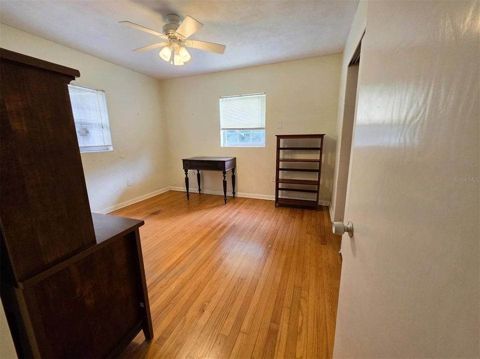 For Sale: $299,000 (3 beds, 2 baths, 1530 Square Feet)