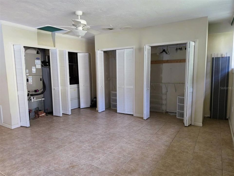For Sale: $299,000 (3 beds, 2 baths, 1530 Square Feet)