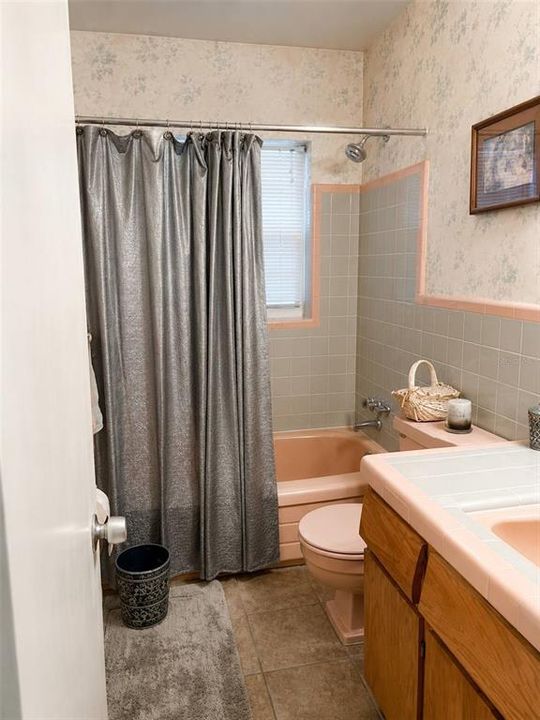 For Sale: $299,000 (3 beds, 2 baths, 1530 Square Feet)