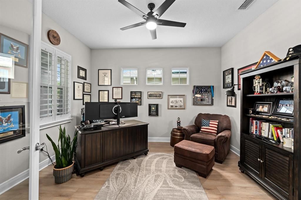 For Sale: $925,000 (5 beds, 4 baths, 3565 Square Feet)