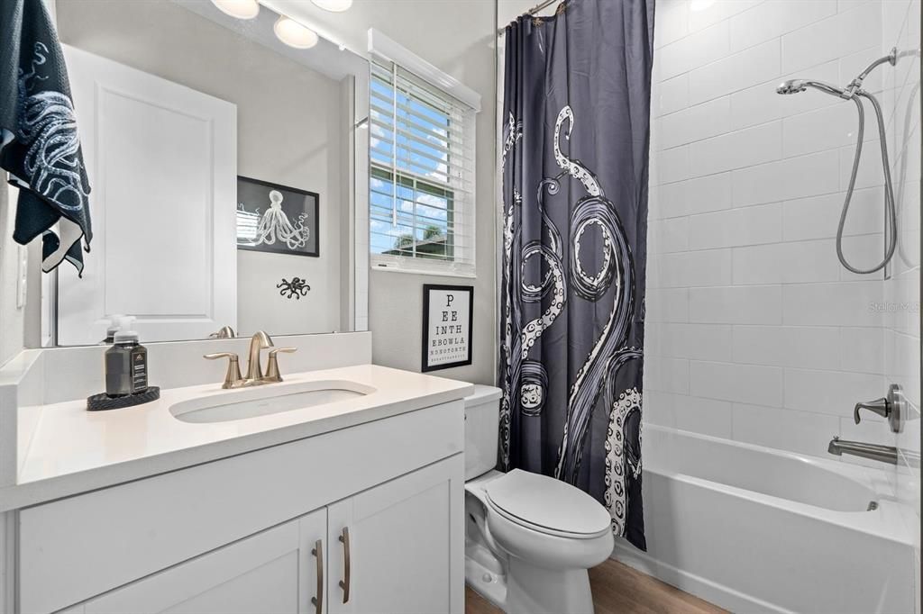 For Sale: $925,000 (5 beds, 4 baths, 3565 Square Feet)