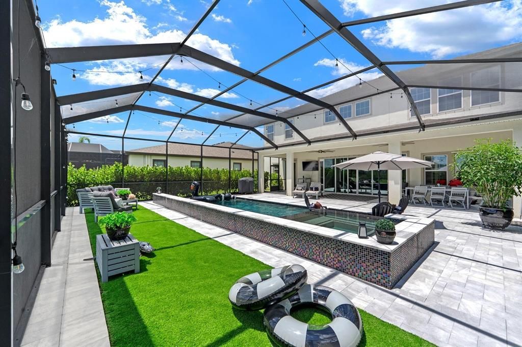 For Sale: $925,000 (5 beds, 4 baths, 3565 Square Feet)