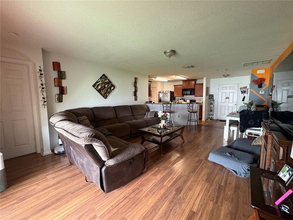 En Venta: $279,123 (3 camas, 2 baños, 1542 Pies cuadrados)