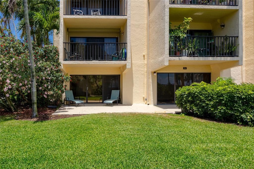 For Sale: $469,900 (2 beds, 2 baths, 1315 Square Feet)