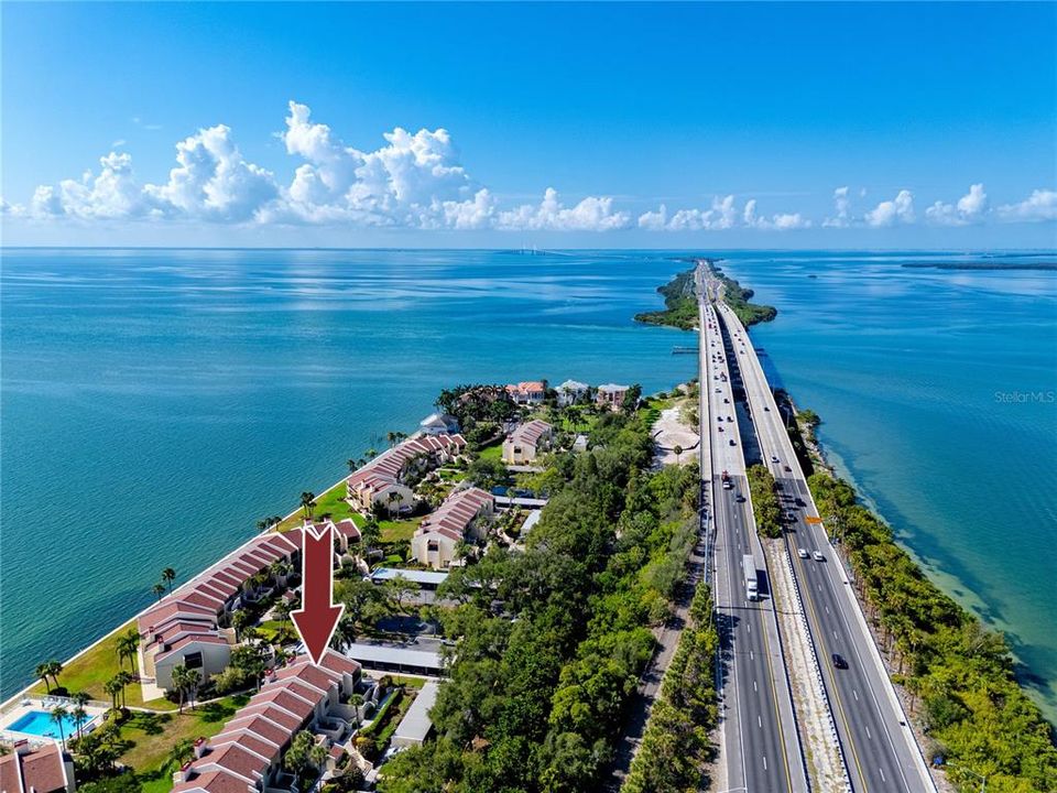 For Sale: $469,900 (2 beds, 2 baths, 1315 Square Feet)