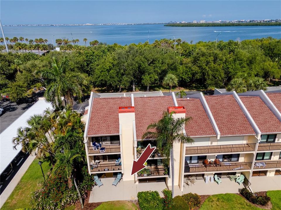 For Sale: $469,900 (2 beds, 2 baths, 1315 Square Feet)