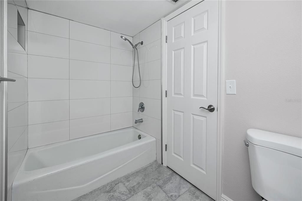 For Sale: $469,900 (2 beds, 2 baths, 1315 Square Feet)