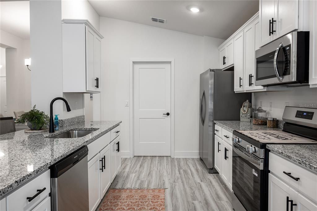 For Sale: $368,000 (3 beds, 2 baths, 1970 Square Feet)