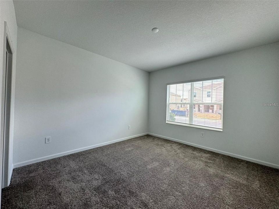 En Renta: $2,400 (4 camas, 3 baños, 2000 Pies cuadrados)