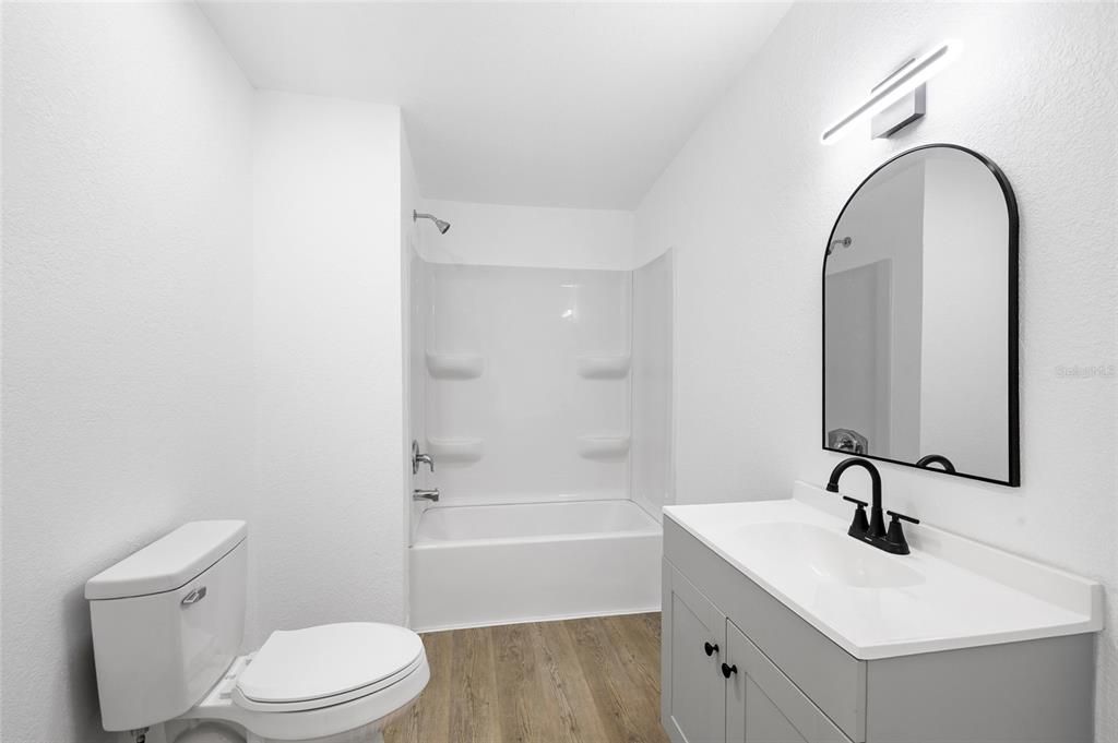 На продажу: $249,900 (3 спален, 2 ванн, 1720 Квадратных фут)