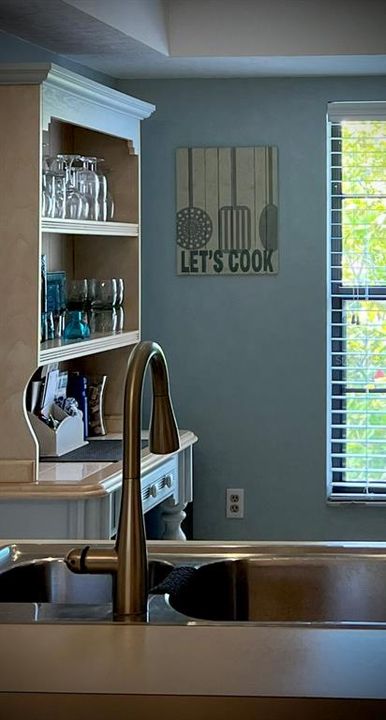 For Rent: $3,800 (2 beds, 2 baths, 1060 Square Feet)