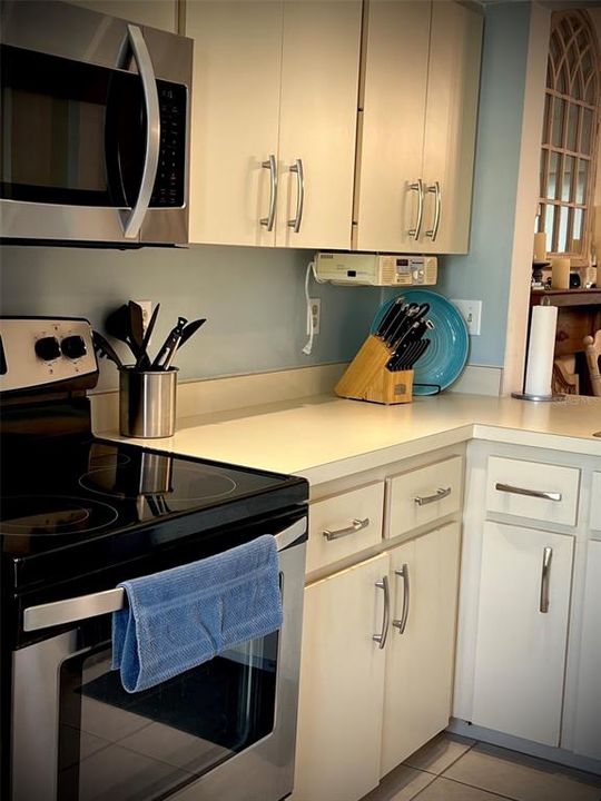 For Rent: $3,800 (2 beds, 2 baths, 1060 Square Feet)