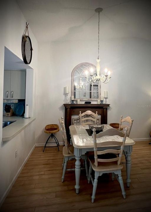 For Rent: $3,800 (2 beds, 2 baths, 1060 Square Feet)