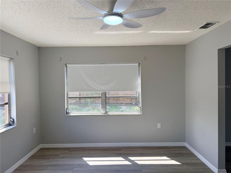 For Rent: $1,595 (2 beds, 1 baths, 1038 Square Feet)