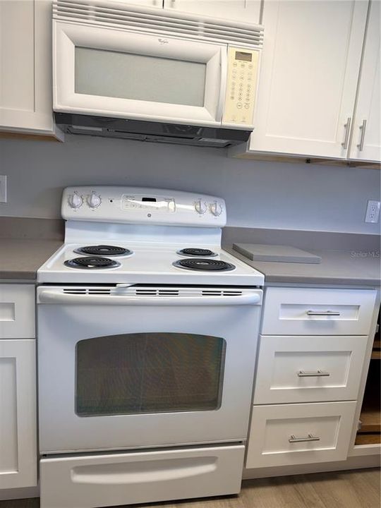 For Rent: $1,595 (2 beds, 1 baths, 1038 Square Feet)