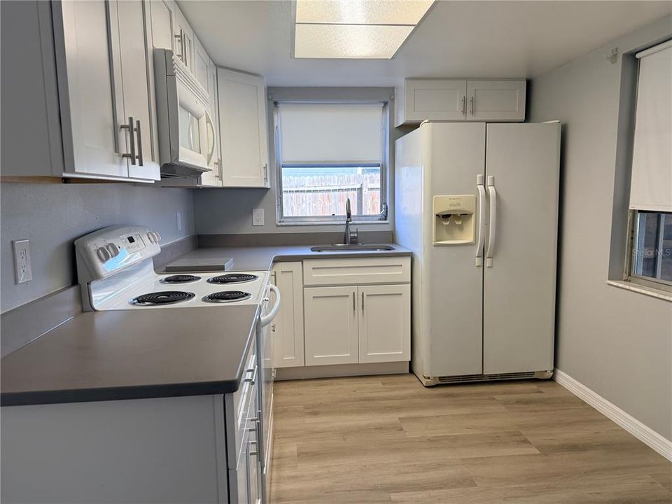 For Rent: $1,595 (2 beds, 1 baths, 1038 Square Feet)