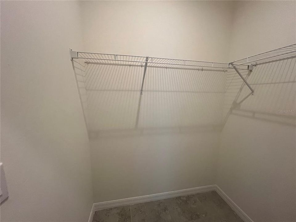For Rent: $1,800 (3 beds, 2 baths, 1585 Square Feet)