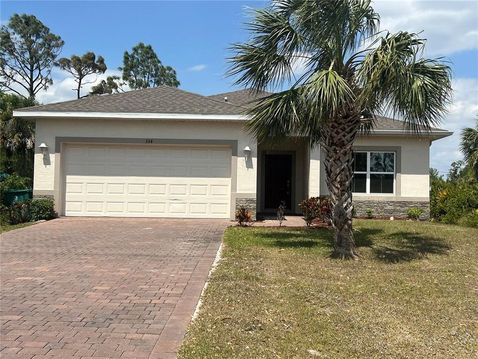 For Rent: $1,800 (3 beds, 2 baths, 1585 Square Feet)
