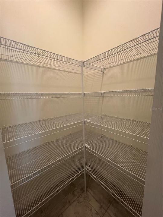 For Rent: $1,800 (3 beds, 2 baths, 1585 Square Feet)