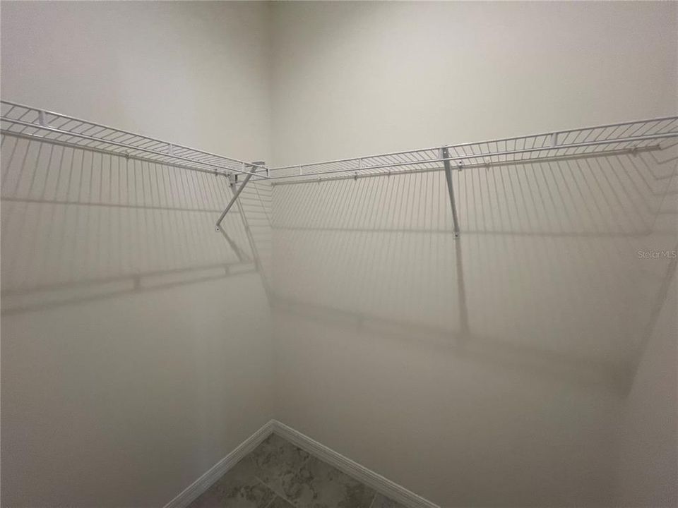 For Rent: $1,800 (3 beds, 2 baths, 1585 Square Feet)