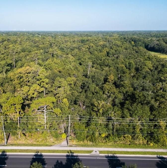 На продажу: $690,000 (2.94 acres)