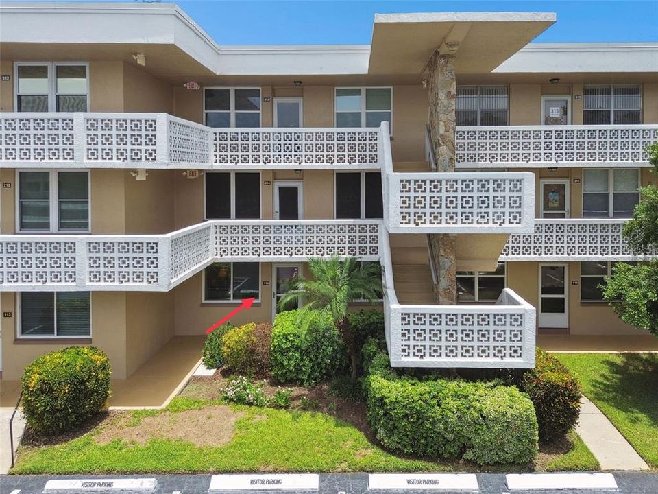На продажу: $169,000 (2 спален, 2 ванн, 1035 Квадратных фут)