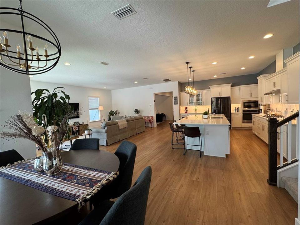 For Sale: $1,180,000 (5 beds, 4 baths, 3624 Square Feet)