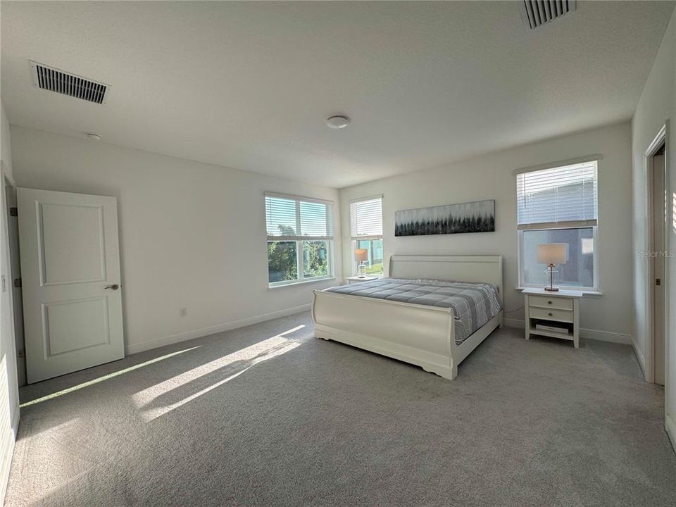 For Sale: $1,180,000 (5 beds, 4 baths, 3624 Square Feet)