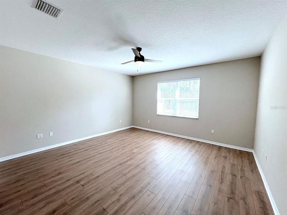 En Renta: $2,100 (3 camas, 2 baños, 1832 Pies cuadrados)