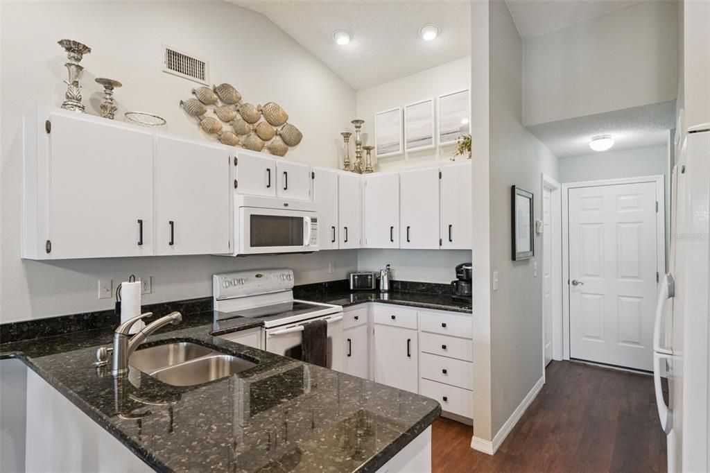 For Sale: $393,000 (3 beds, 2 baths, 1728 Square Feet)