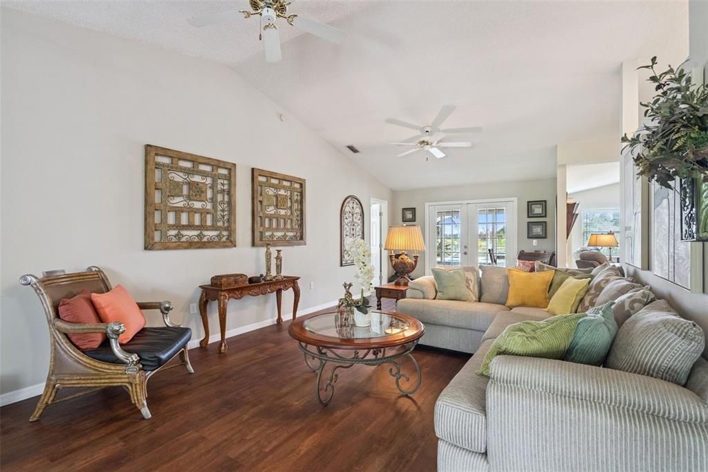 For Sale: $393,000 (3 beds, 2 baths, 1728 Square Feet)