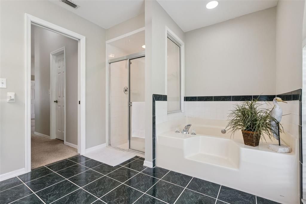 For Sale: $393,000 (3 beds, 2 baths, 1728 Square Feet)