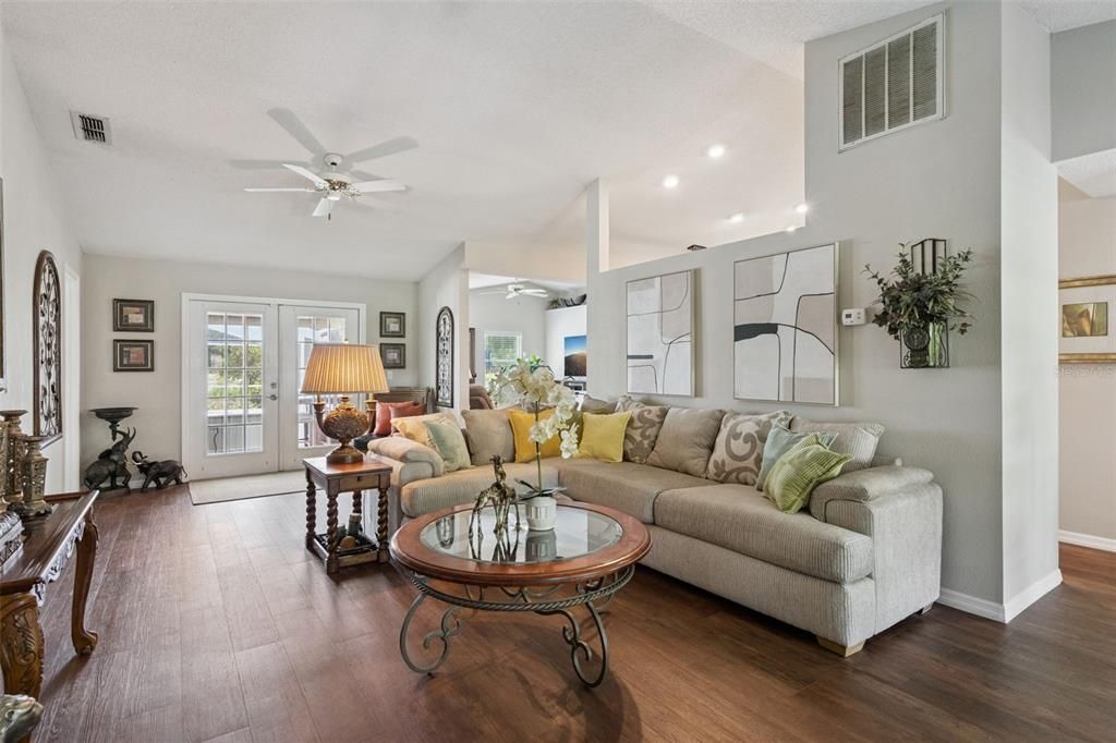 For Sale: $393,000 (3 beds, 2 baths, 1728 Square Feet)