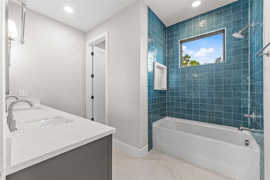 For Sale: $1,639,000 (5 beds, 4 baths, 3497 Square Feet)