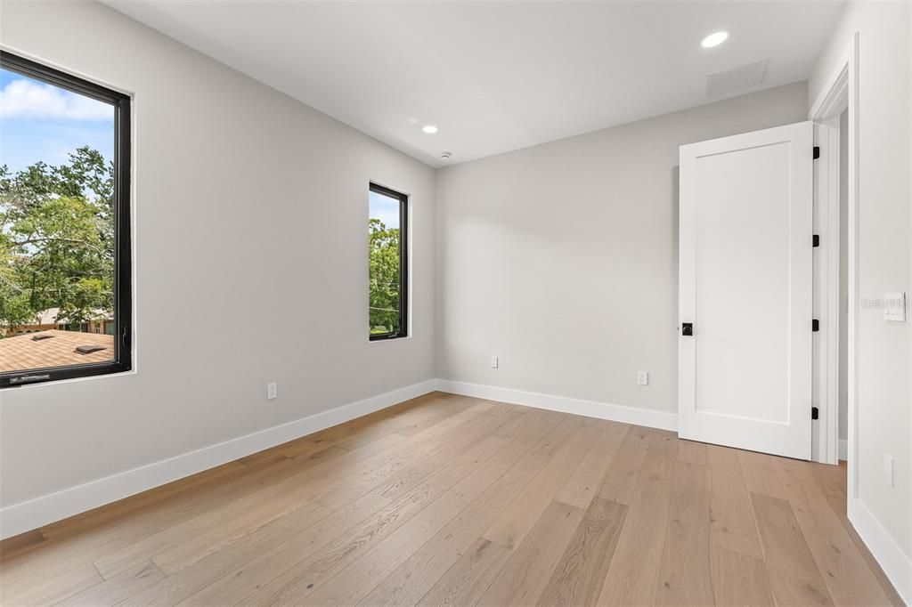 For Sale: $1,639,000 (5 beds, 4 baths, 3497 Square Feet)