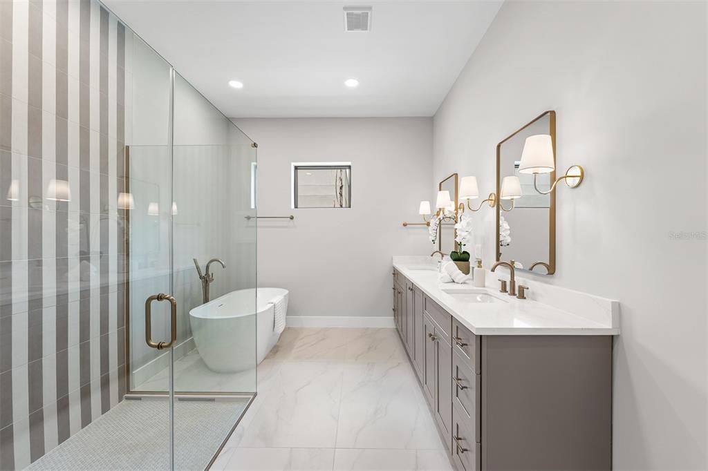 For Sale: $1,639,000 (5 beds, 4 baths, 3497 Square Feet)