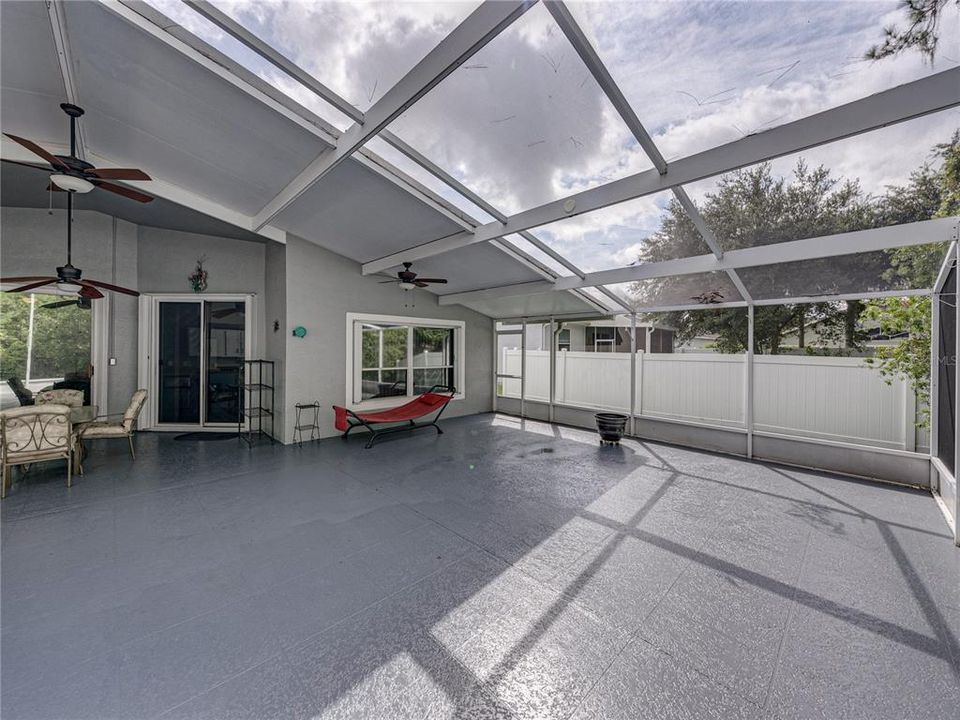 En Venta: $387,000 (4 camas, 2 baños, 2098 Pies cuadrados)
