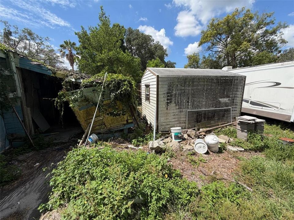 For Sale: $115,000 (2 beds, 1 baths, 687 Square Feet)