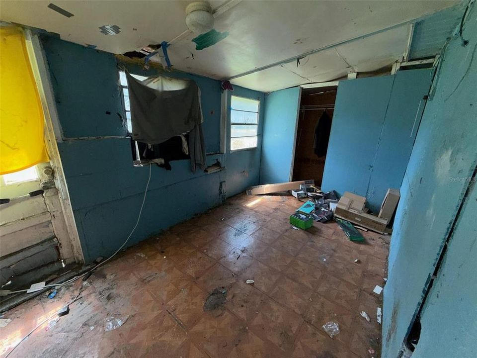 For Sale: $115,000 (2 beds, 1 baths, 687 Square Feet)