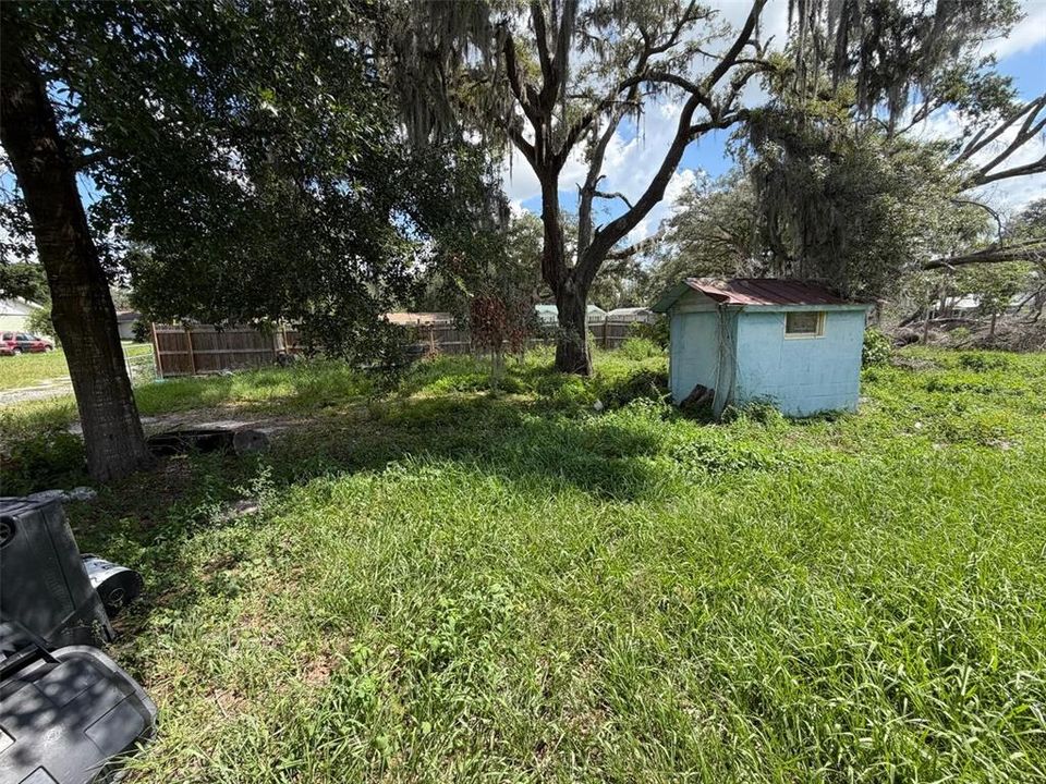 For Sale: $115,000 (2 beds, 1 baths, 687 Square Feet)