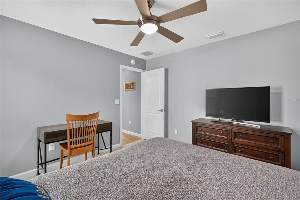For Sale: $400,000 (4 beds, 2 baths, 1978 Square Feet)